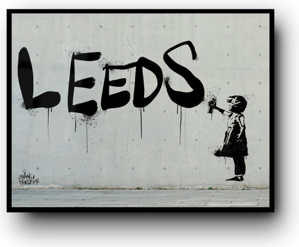 Leeds Spraycan Girl – Leeds United Inspired Street Art