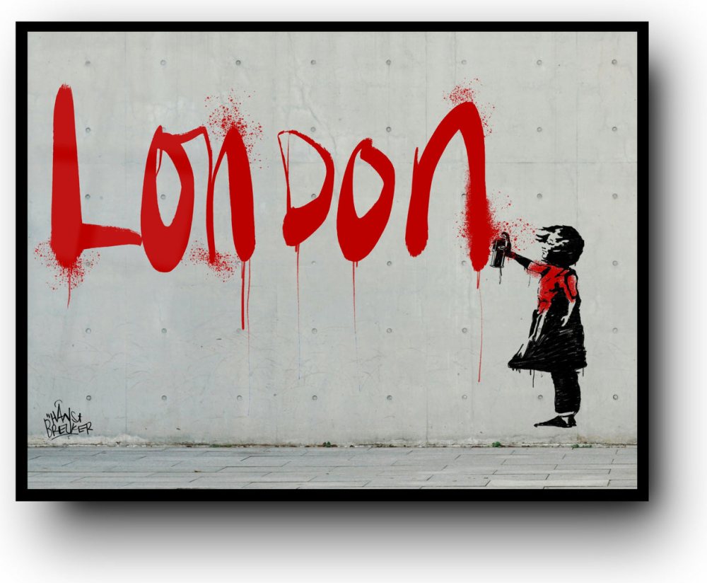 London Spraycan Girl – Arsenal Inspired Street Art